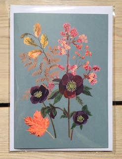 Blomsterkort blågrått fra Ingebjørg Hunskaar 