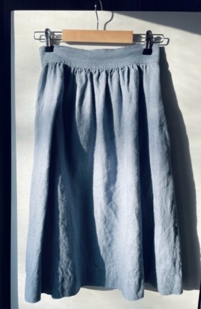 Laura skirt, linskjørt fra Linenfox - sky blue