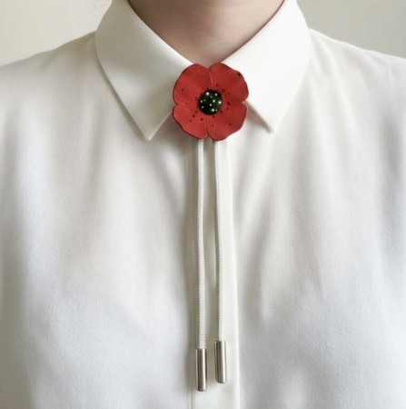 Lisseslips med blomst