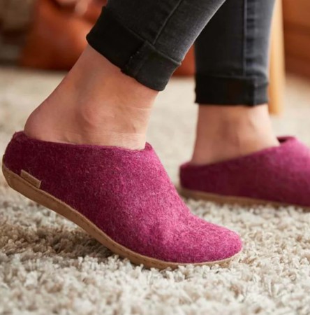 Tøffel/slip-in med skinnsåle fra Glerups, Cranberry