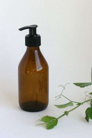 Brun pumpeflaske i glass, 0,25 liter (uten innhold) 