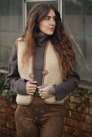 Ullvest 'Macchiato Shorty' fra We are wovens