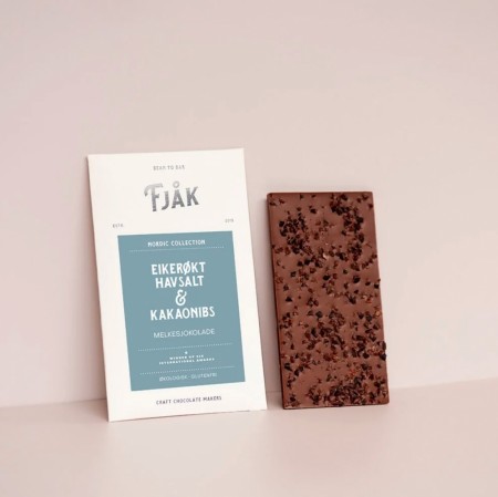 Melkesjokolade med kakaonibs & eikerøkt salt, Økologisk, Fjåk 