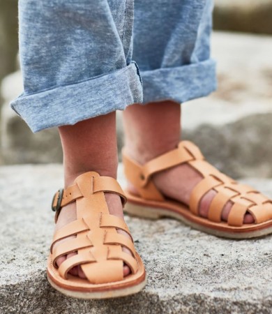 Ringkøbing (bio), lys sandal fra Duckfeet