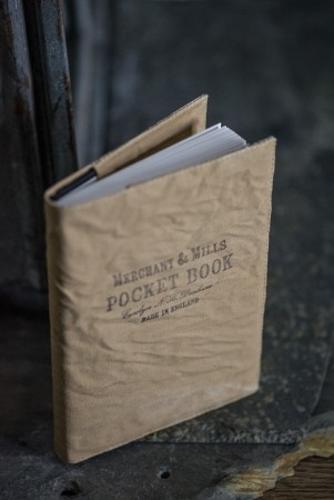 POCKET BOOK "TAN" - notatbok fra Merchant & Mills - 1 igjen